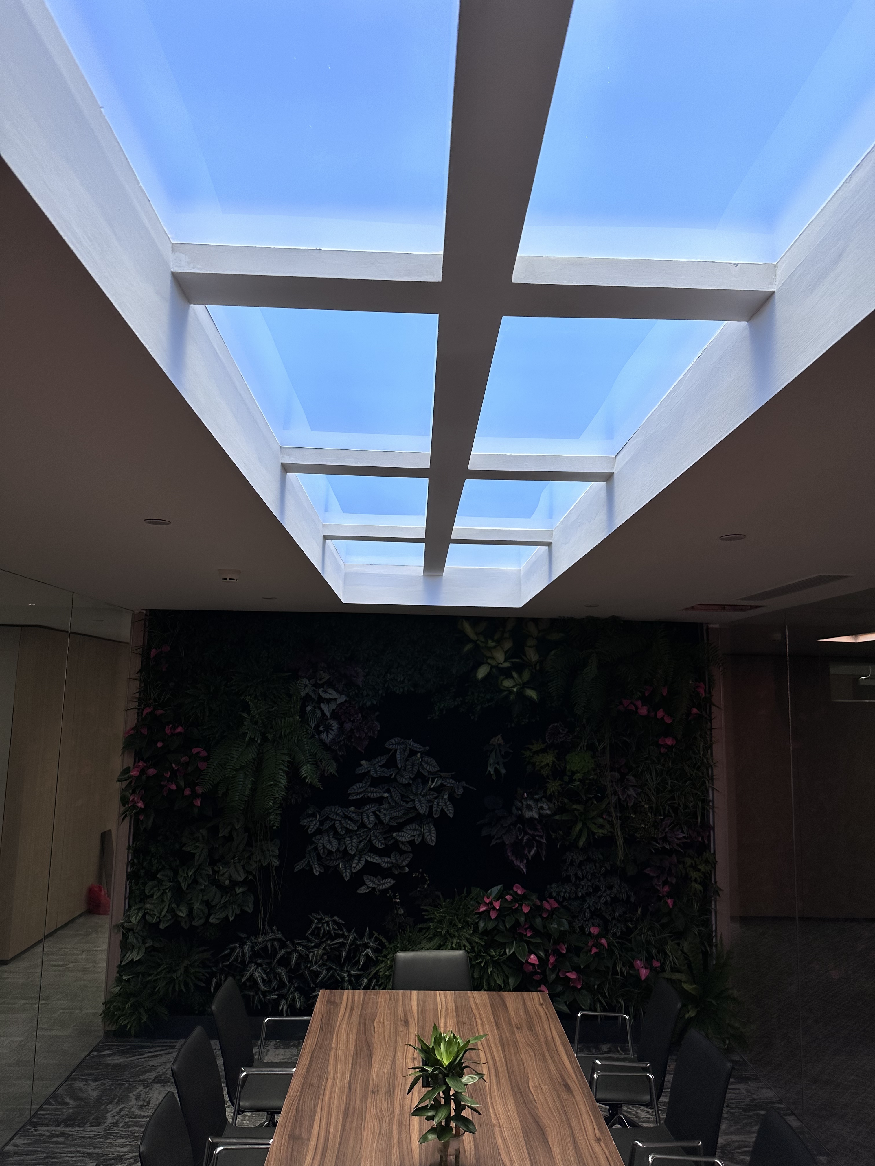 সর্বশেষ কোম্পানি ব্লগ সম্পর্কে Why Rayleigh-Scattering Lights Are Different from Standard LED Panel Lights